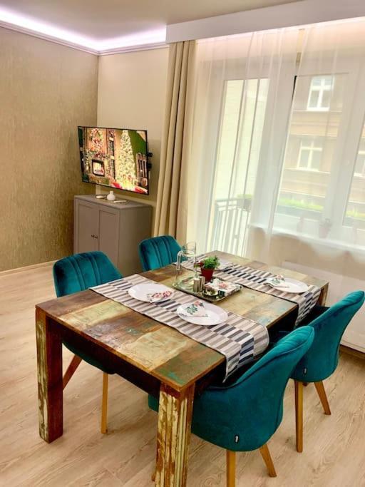 Brand New, Design Apartment Jojo, Oldtown, Balcony Bratislava Exterior photo